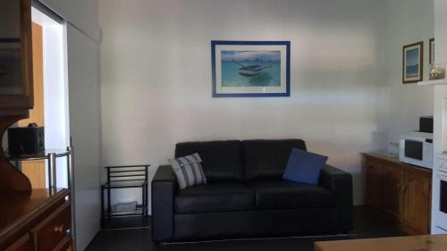Port Vincent Apartment | Blue Line Retreat - Unit 4