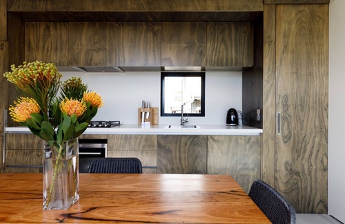 Hobart Central Business District House | Blue Magnolia - Hidden Gem
