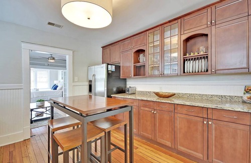 Cannonborough Elliotborough Apartment | Blue Magnolia Suite B: Your Serene Escape