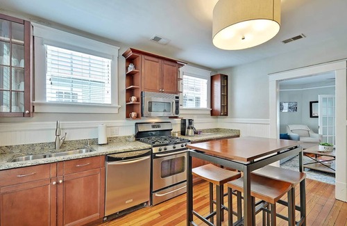Cannonborough Elliotborough Apartment | Blue Magnolia Suite B: Your Serene Escape