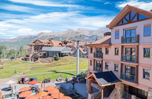 Mountain Village House | Blue Mesa Lodge 40B by AvantStay Ski In Ski Out Unit w Balcony