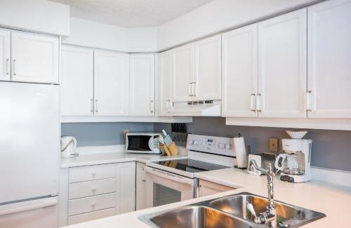 The Blue Mountains Apartment | Blue Mountain Slopeside Chalet in Chateau Ridge