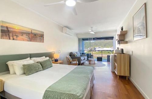 Nelly Bay Hotel | Blue on Blue Studio Room 1222