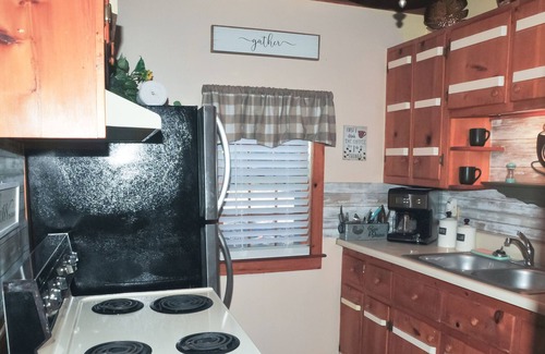 Patrick Springs Cottage | Blue Ridge Mountain Getaway