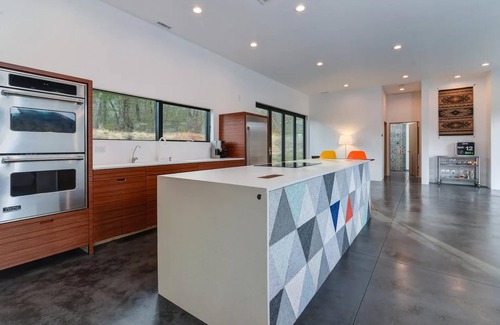 Asheville House | Blue Ridge Mtn Modern House w/Pool & Hot Tub