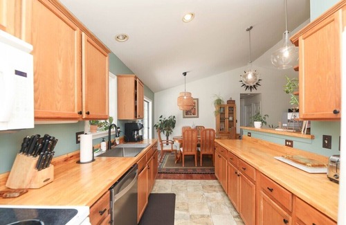 Afton Cottage | Blue Rivers Cottage with Mountain Views