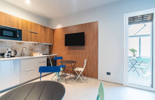Viagrande Apartment | 'Blue' Room with Mountain View, Shared Terrace and Air Conditioning