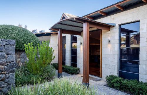 Naturaliste House | Blue Skies I Private Properties