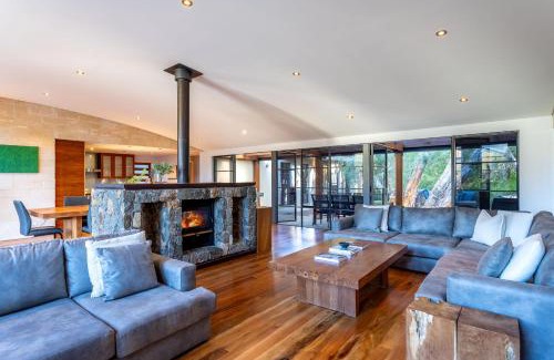 Naturaliste House | Blue Skies I Private Properties