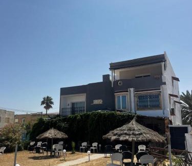 Raoued plage House | Blue View Rooftop - Gammarth , Pieds dans l'eau, Terrasse panoramique face à la mer