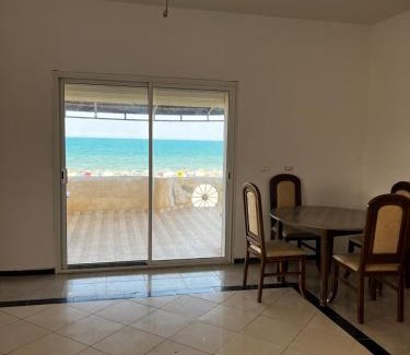 Raoued plage House | Blue View Rooftop - Gammarth , Pieds dans l'eau, Terrasse panoramique face à la mer