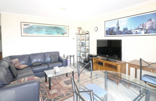 Eden Apartment | Blue Waters Unit 4 - 5+ nights