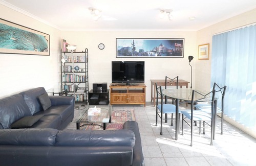 Eden Apartment | Blue Waters Unit 4 - 5+ nights