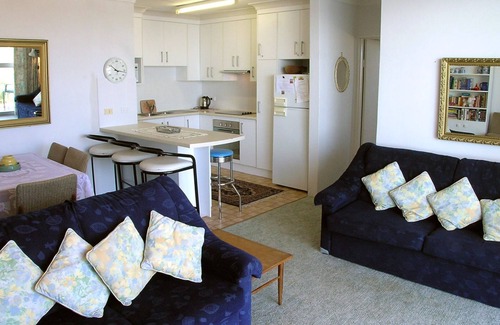Shoal Bay Apartment | Blue Waters Unit 8/59 Ronald Ave, Shoal Bay - This cosy unit has the views and the position!