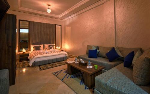 Imi Ouaddar Bed & Breakfast | BLUE WAVE LODGE