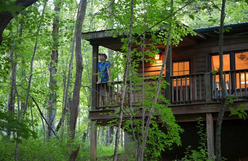 Logan Cottage | Bluebell Cottage at The Inn & Spa at Cedar Falls