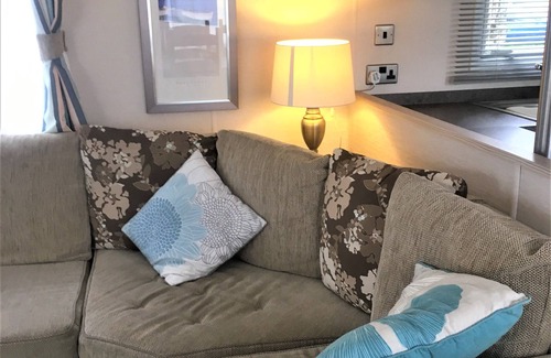 Hamworthy House | Bluebell delightful dog-friendly caravan on Rockley Park, Poole Harbour, Dorset