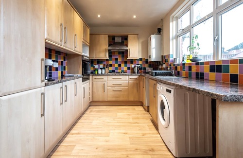 Southampton House | Bluebell House Ideal for Long Stays!