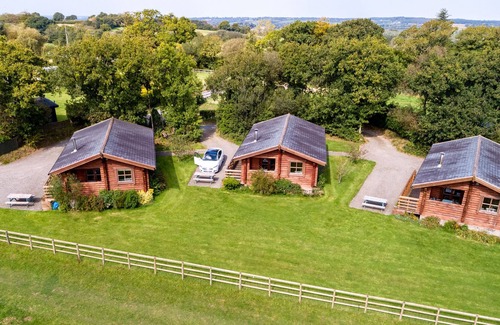Highampton House | BLUEBELLS, family friendly, character holiday cottage in Sheepwash