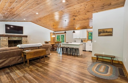 Timberline House | Blueberry: 3 BR, 3 BA in Canaan Valley, Sleeps 6