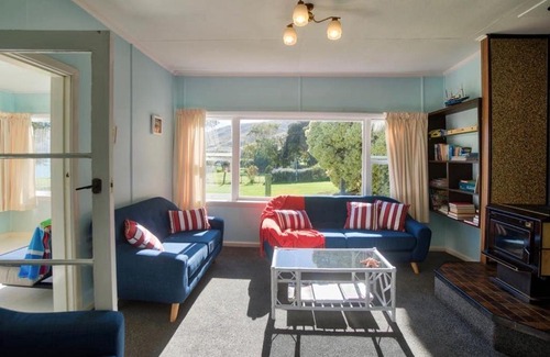 Port Levy House | Blueberry Bach - Port Levy Bach