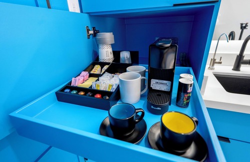 Greater East End Apartment | Blueberry Container @EADO Juice Box