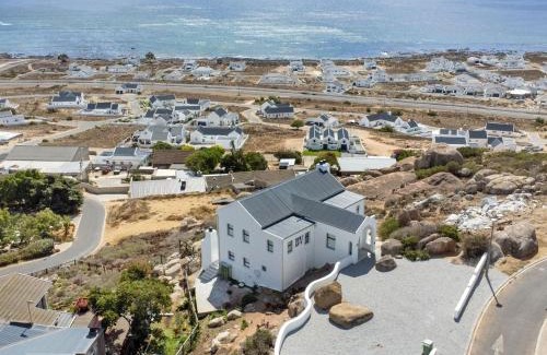 St. Helena Bay House | Blueberry Villa by Host Agents