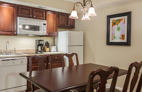 Williamsburg Condo | Bluegreen Patrick Henry Square, 1br Premium Condo