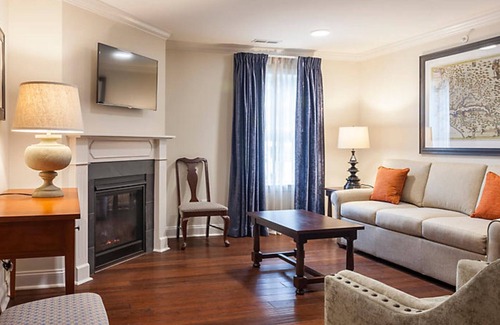 Williamsburg Condo | Bluegreen Patrick Henry Square, 1br Premium Condo