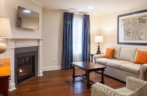 Williamsburg Condo | Bluegreen Patrick Henry Square, 2br Premium Condo