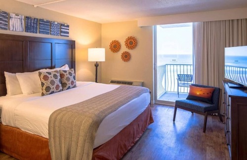 Ormond Shores Resort | Bluegreen Vacations Casa Del Mar Beach Resort-1 BR Oceanfront