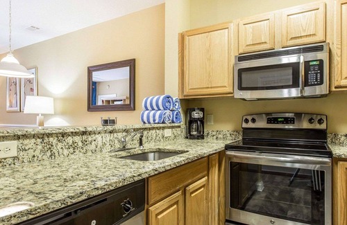 Myrtle Beach Hotel | Bluegreen Vacations Harbour Lights, an Ascend Collection Resort