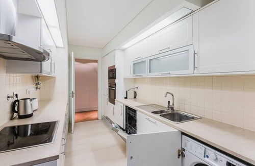 Santo Antonio Apartment | Blueground | Avenidas Novas, AC, balcony, nr park