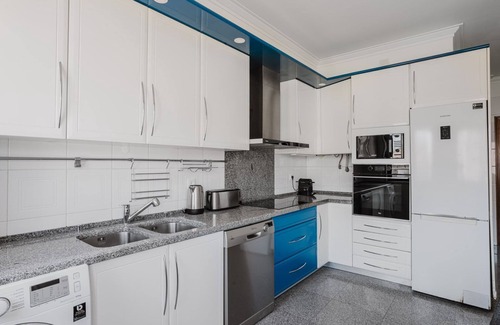 Sao Domingos de Benfica Apartment | Blueground | Campolide, washer, a/c