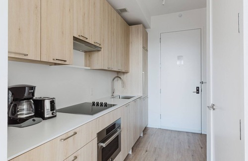 Clinton Hill Apartment | Blueground | Clinton Hill, pool, nr Fort Greene Park