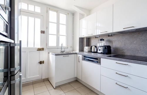 Porte-Dauphine Apartment | Blueground | Faisanderie, a/c, nr Eiffel Tower