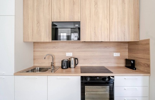 Prague 7 Apartment | Blueground | Holešovice, city view, nr Vltava (PRG-58)