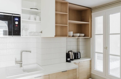 Saint-Thomas-d'Aquin Apartment | Blueground | Invalides, elev, near embassies