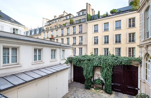 7th Arrondissement Apartment | Blueground | Invalides, nr Rodin & Maillol Museums