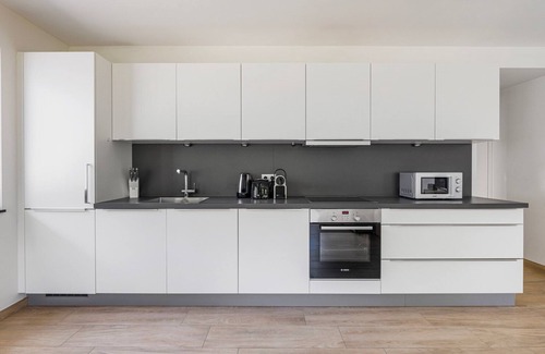 Kirchberg Apartment | Blueground | Kirchberg, balcony, nr Parc de Merl