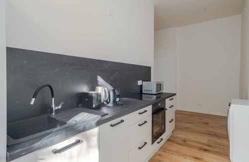 Alt-Treptow Apartment | Blueground | Kreuzberg, nr park, w/pool & w/d