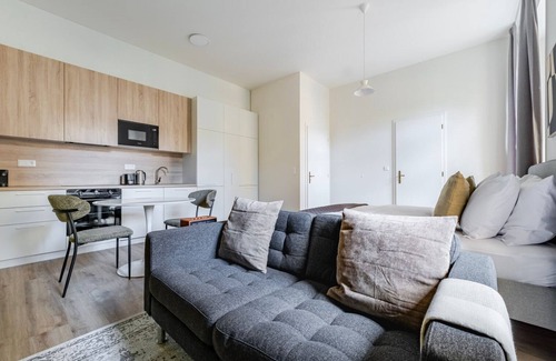 Prague 7 Apartment | Blueground | Letná, furnished studio, foodie area (PRG-54)