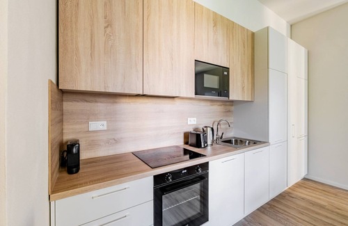 Prague 7 Apartment | Blueground | Letná, furnished studio, foodie area (PRG-54)
