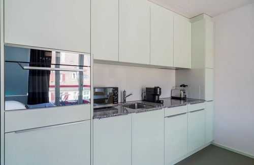 Oerlikon Apartment | Blueground | Oerlikon, balcony, nr ETH Zürich