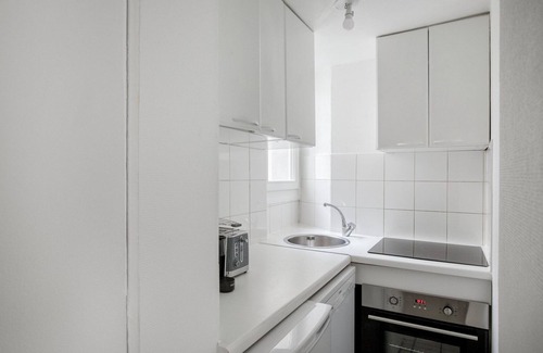 Saint-Germain-des-Pres Apartment | Blueground | Saint Germain des près, nr seine