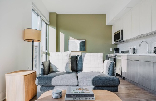 Capitol Hill Apartment | Blueground | SW Waterfront, pool & gym, nr museums