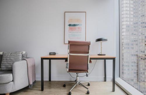 Downtown Chicago Apartment | Blueground The Loop pool AC nr park CHI-1188