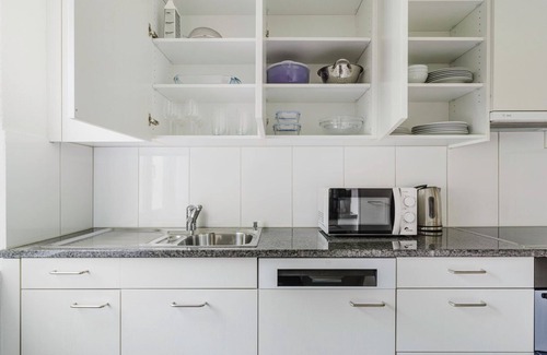 Sihlfeld Apartment | Blueground | Wiedikon, w/d, fully furnished