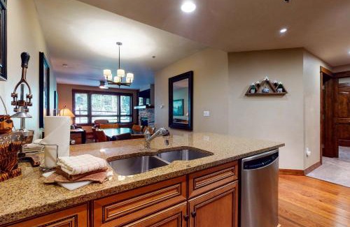 Four O'Clock House | BlueSky Breckenridge II
