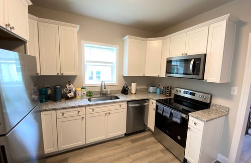Knoxville House | Bluestone home/fun mini⛳️/5 minuets to DT&UT